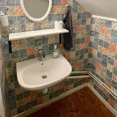 Homestay - Loft With Private Bathroom *