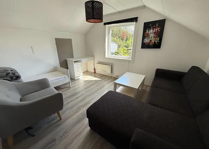 民宿 - Loft With Private Bathroom