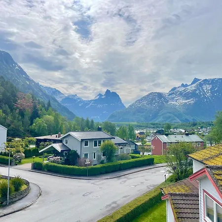 - Loft With Private Bathroom * Åndalsnes